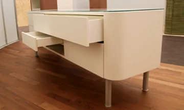 Sideboard in MDF seidenmatt lackiert – Ecken gerundet